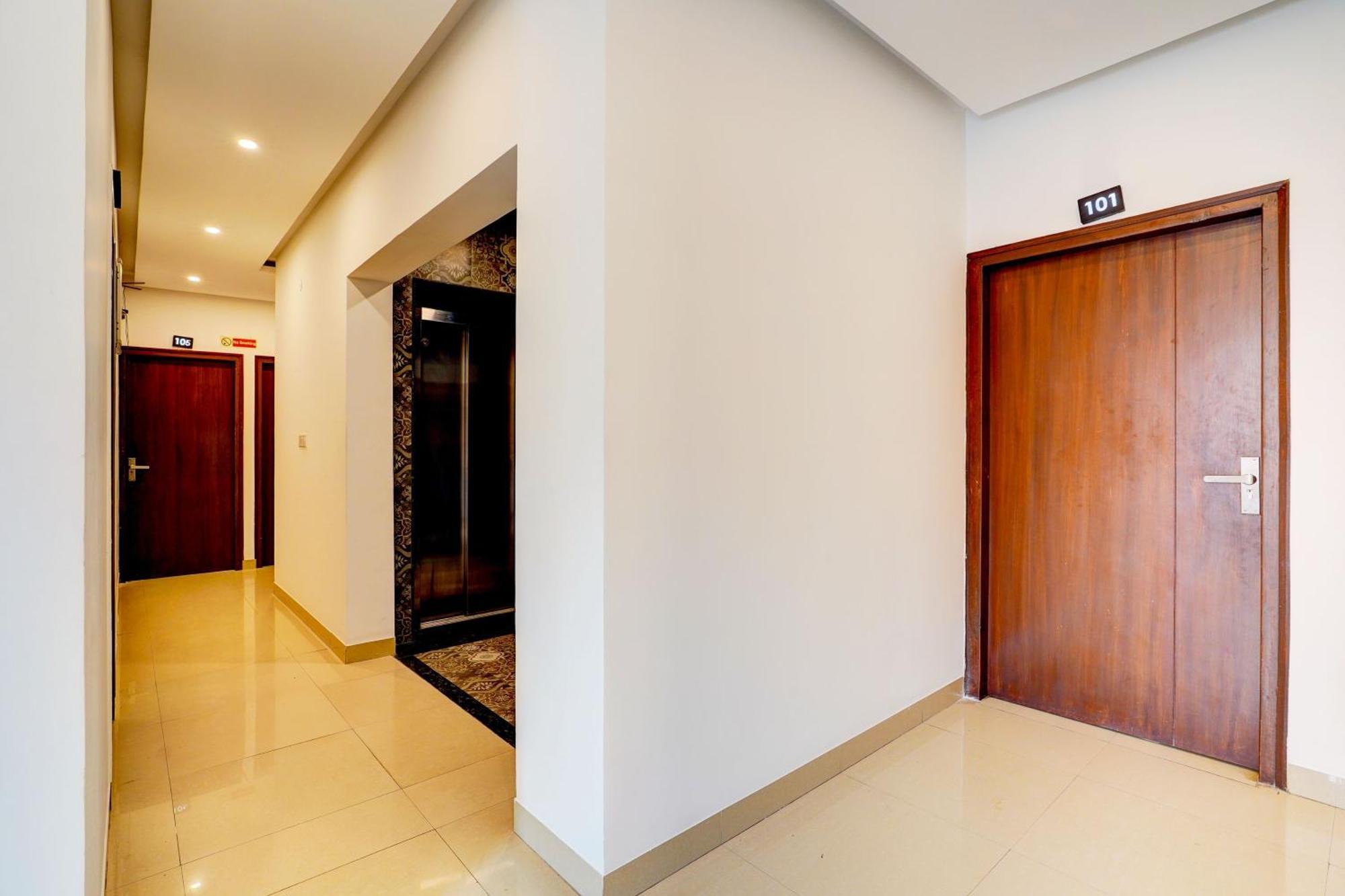 Townhouse Hebbal Bhadrappa Layout Bangalore Buitenkant foto