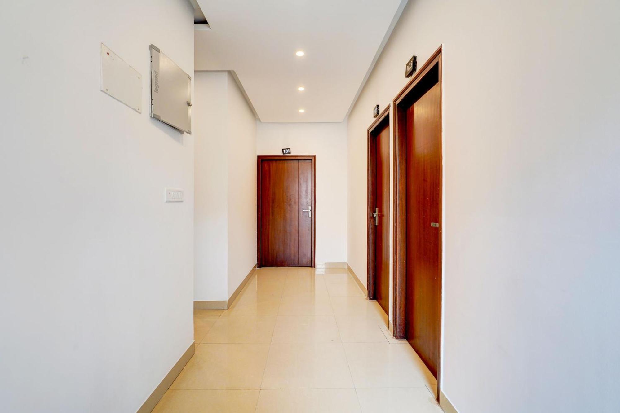 Townhouse Hebbal Bhadrappa Layout Bangalore Buitenkant foto